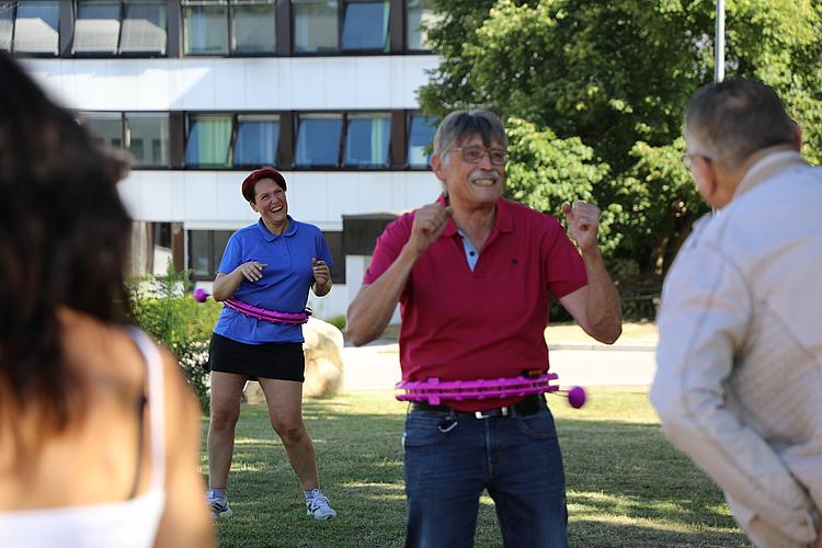 „Unsere Dozent/-innen sorgen immer für gute Laune und Motivation“, so die Teilnehmer/-innen am Sportfest 2022. (Foto: Eckert Schulen)