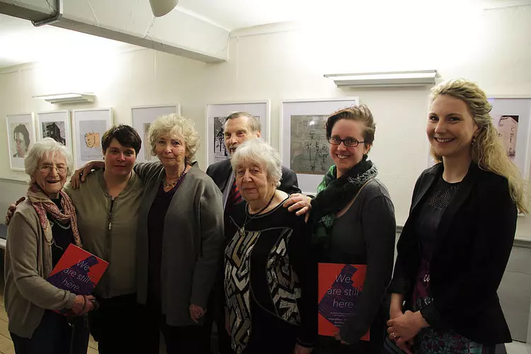 (v.l.n.r.) Lisa Miková (KZ-Überlebende), Stefanie Busch, Jana Zimmer, Dr. Michael Düsing (RBZ Freiberg), Helga Hošková, Ramona Lieschke (Regionalleiterin), Anna Kutzsche (RBZ Freiberg)